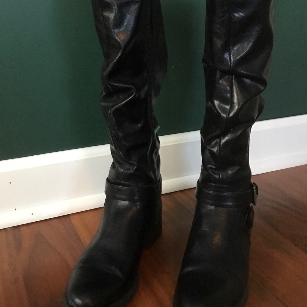 Boots - Picture 2 of 5